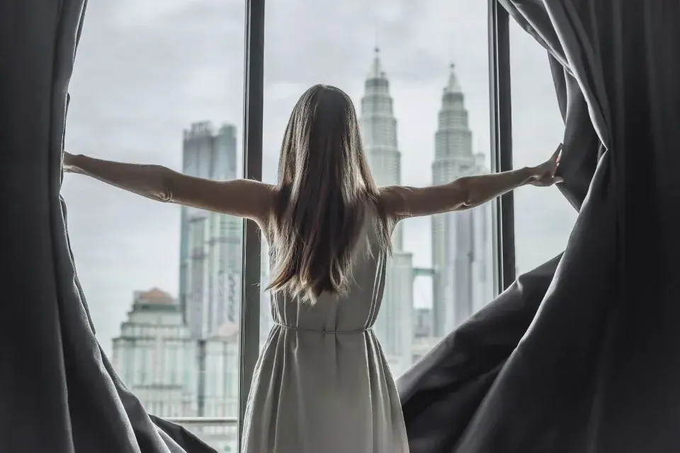 Αυτή είναι η ουσία της ELVIAL: αντιμετωπίζουμε τα προϊόντα ως υπηρεσία — προσωπική, ανθρώπινη και αφιερωμένη στη δημιουργία σύγχρονων εμπειριών για όσους συμμετέχουν. 